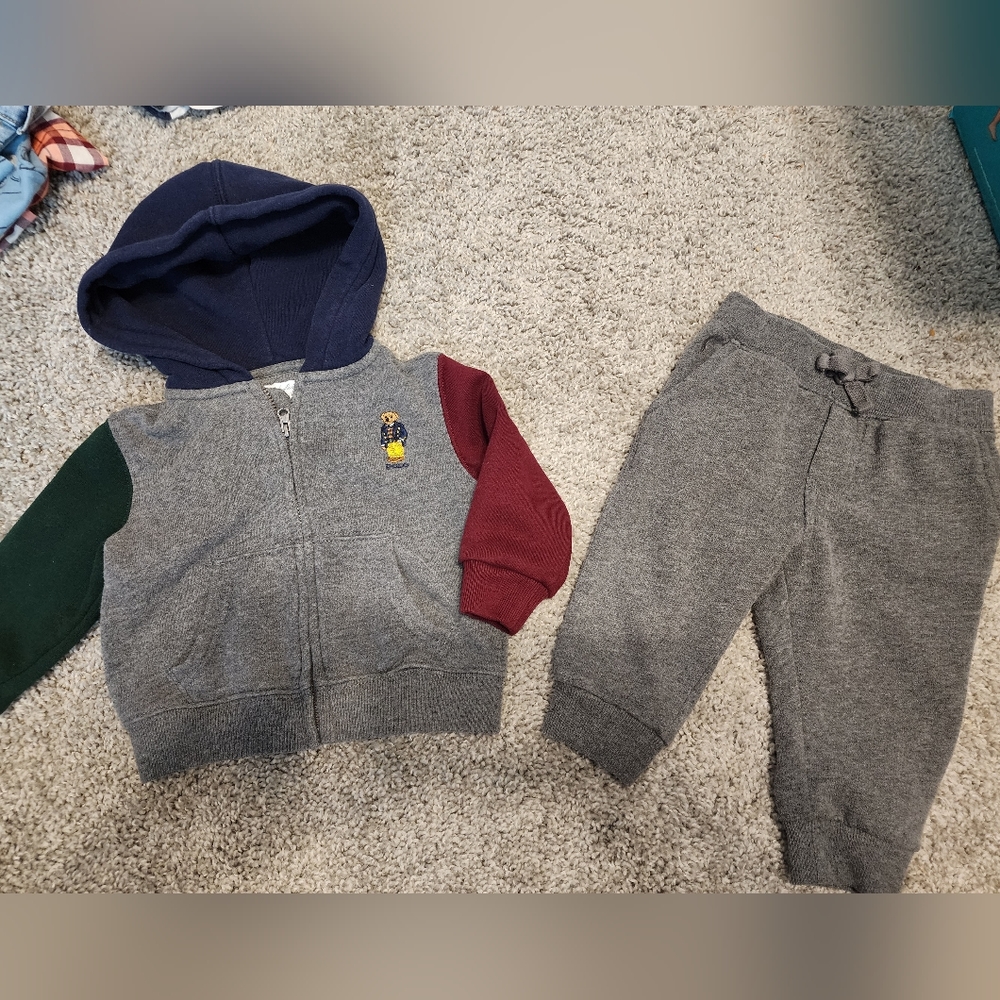 Ralph Lauren matching sweatshirt & sweatpants set. 9 Month.